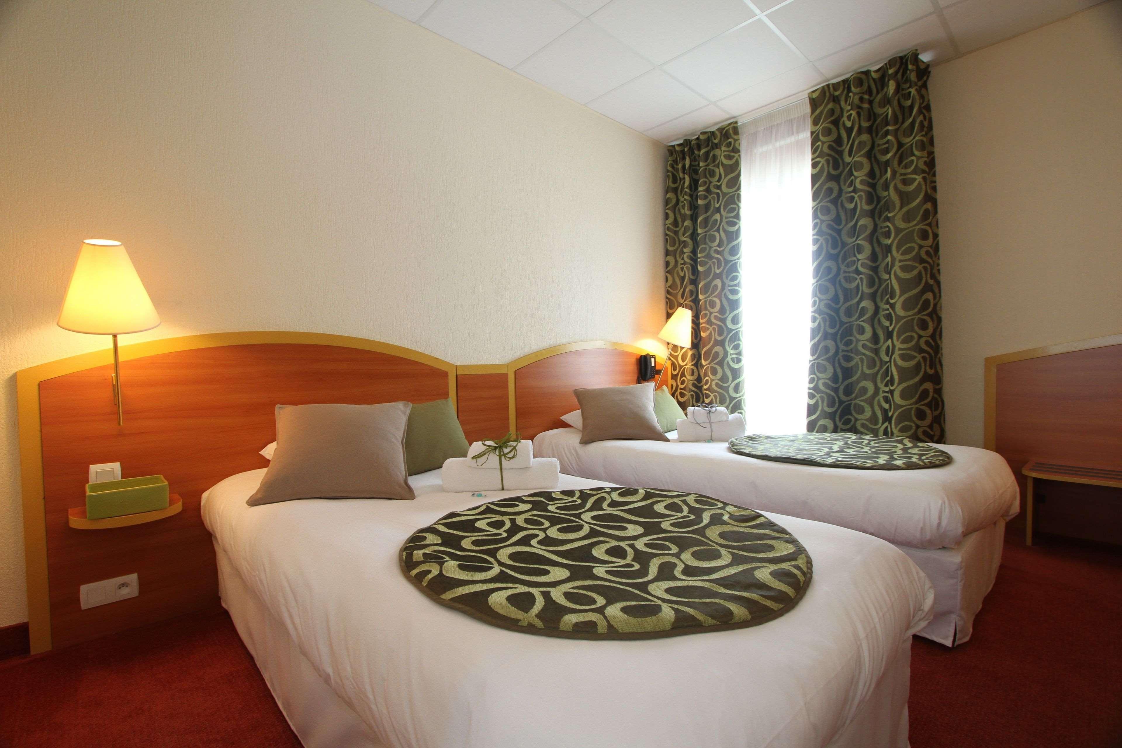 Kyriad Hotel למבאל מראה חיצוני תמונה