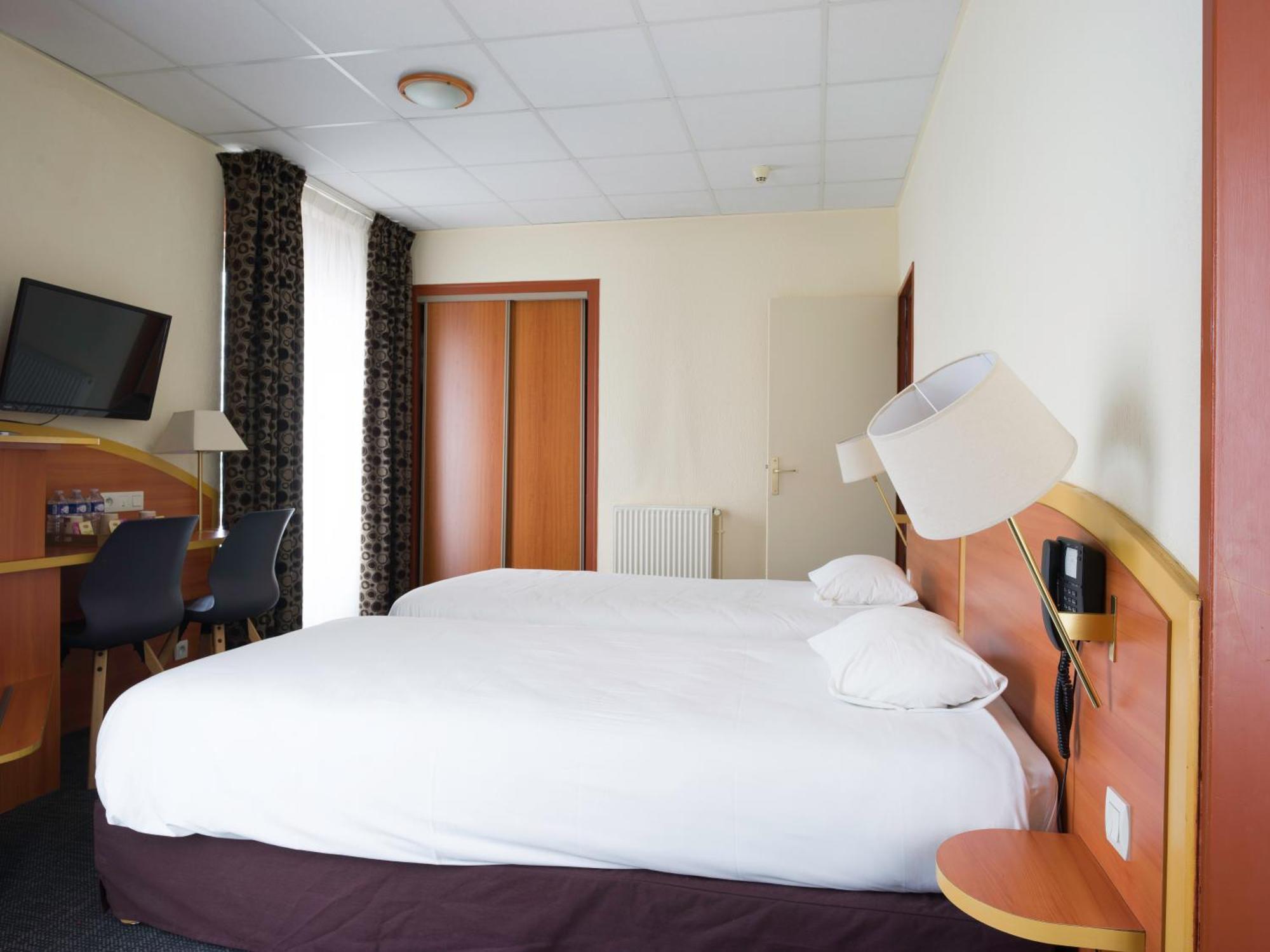 Kyriad Hotel למבאל מראה חיצוני תמונה