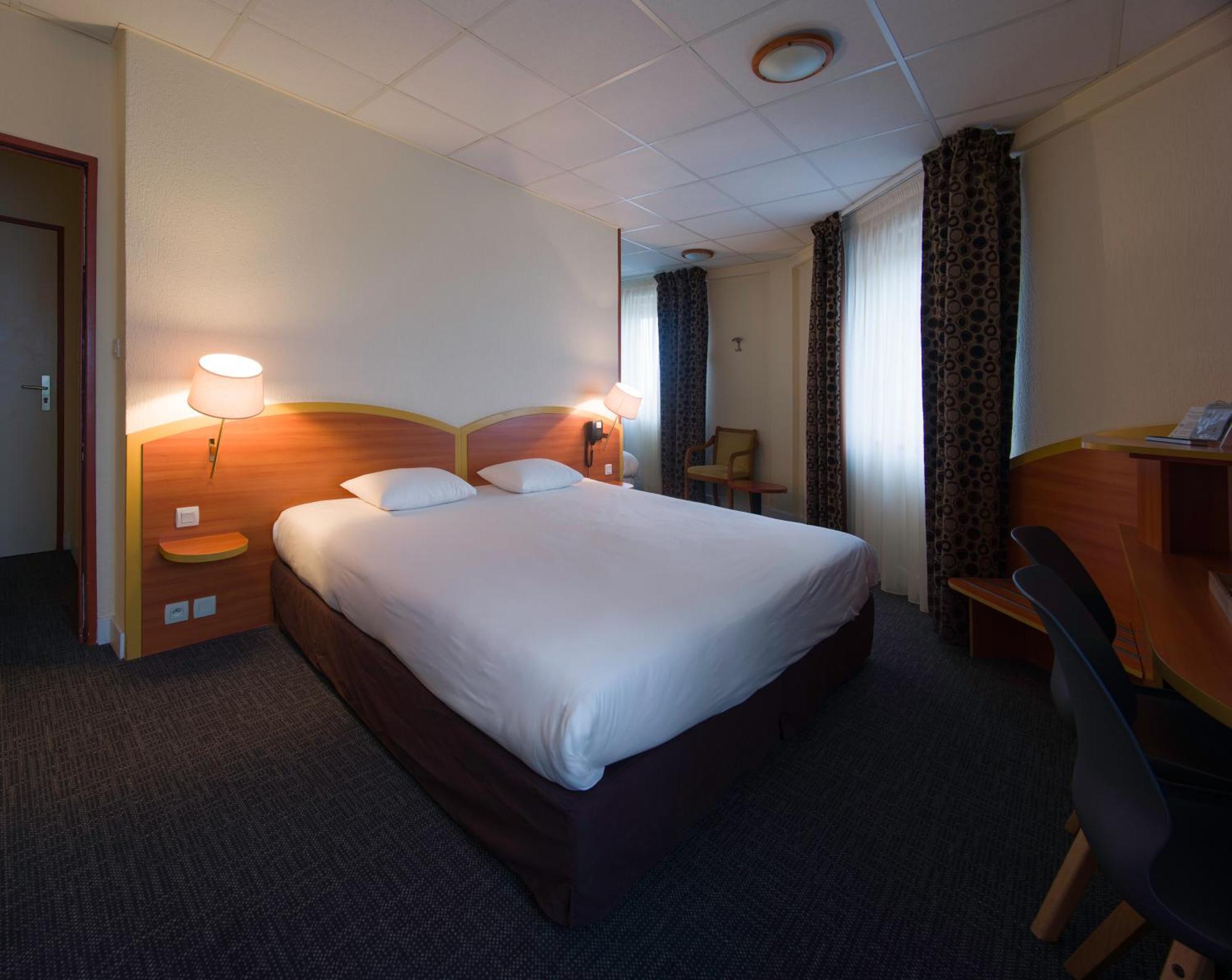 Kyriad Hotel למבאל מראה חיצוני תמונה